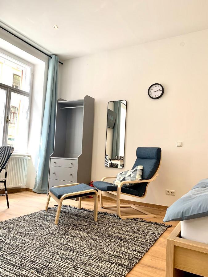 Vintage Chic Studio - By Nahuen Suites Graz Bagian luar foto